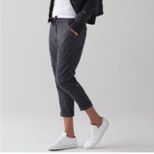 lululemon athletica Street To Studio Pant II Unlined 28” Size 6 Swift Woven